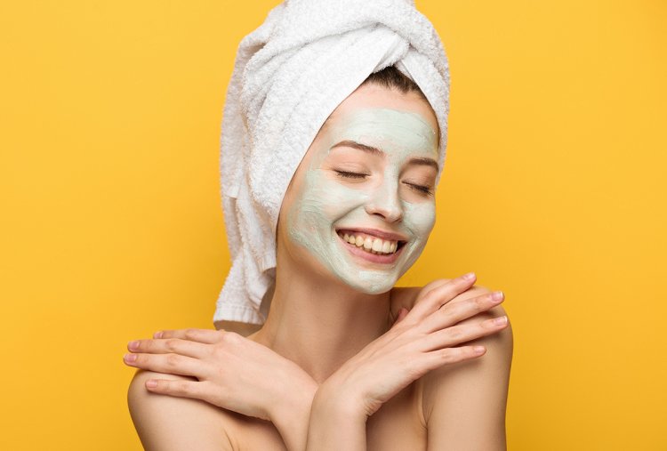 How to make your skin beautiful with natural ingredients at home